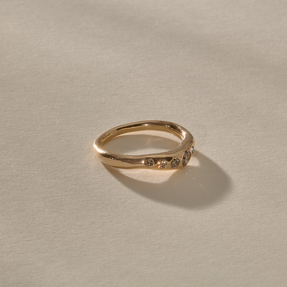 Eros Champagne Diamond Band | Gold