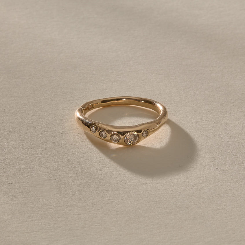 Eros Champagne Diamond Band | Gold