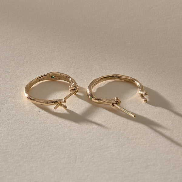 Vida Emerald Hoops | Gold