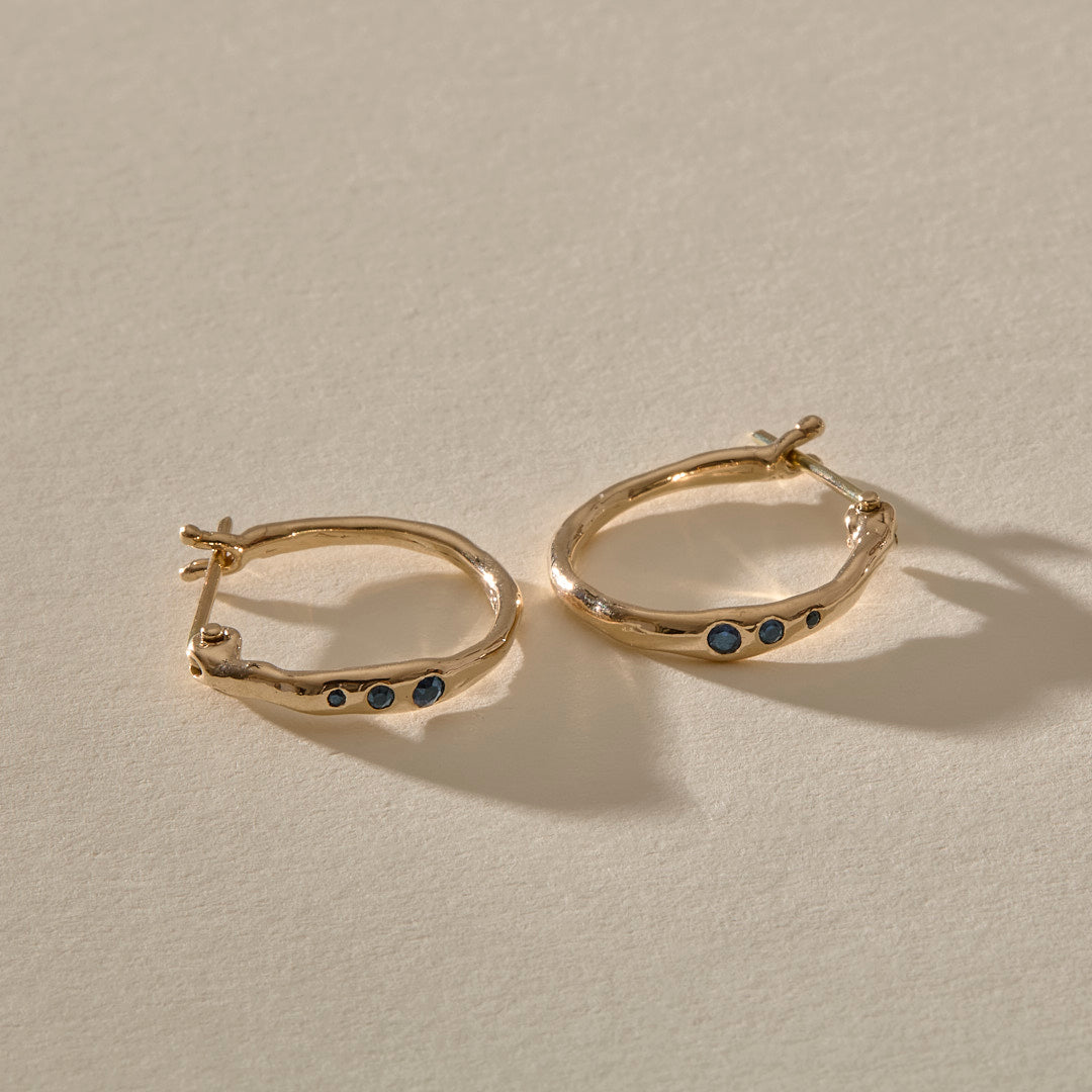 Vida Sapphire Hoops | Gold