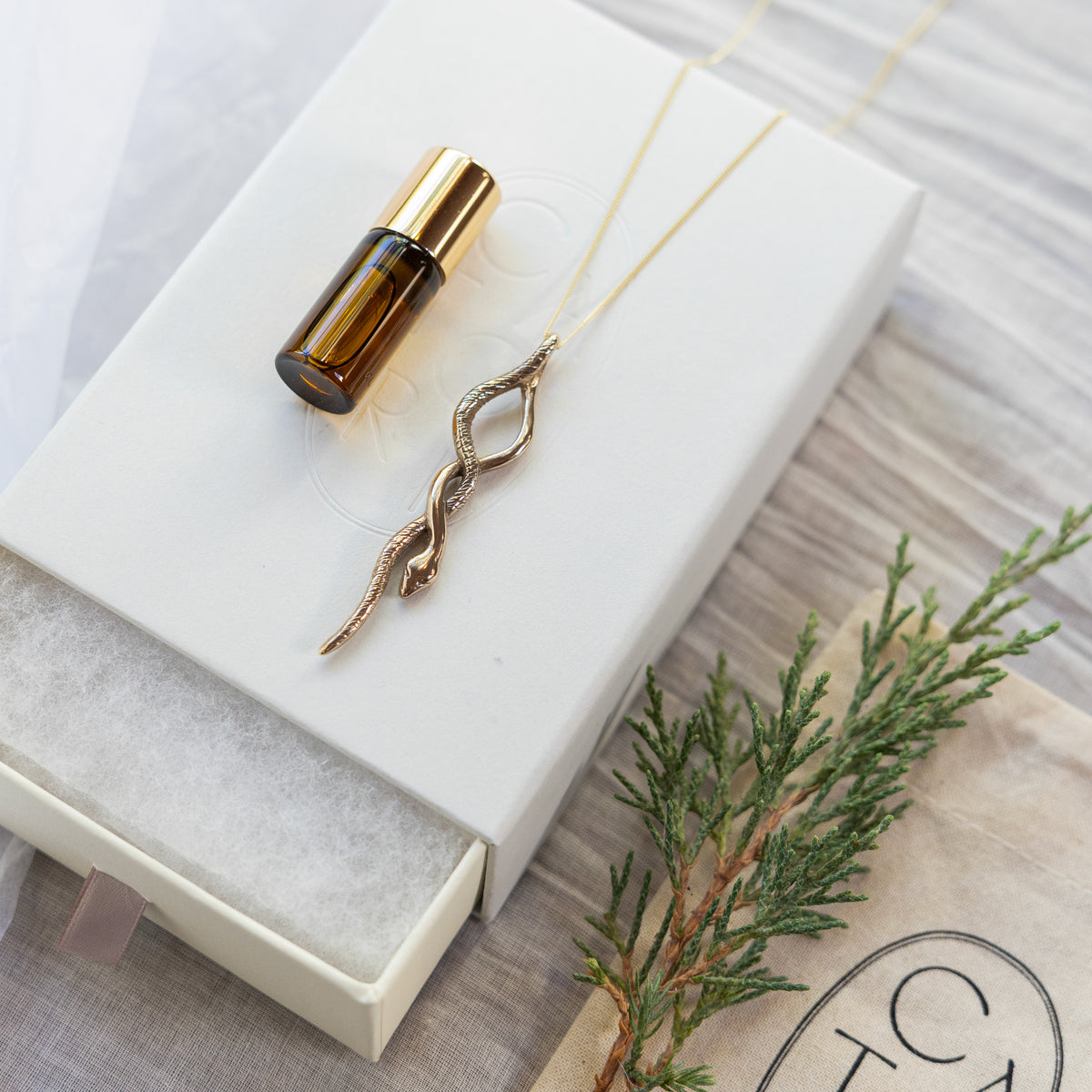 The Temple Gift Set | Bronze