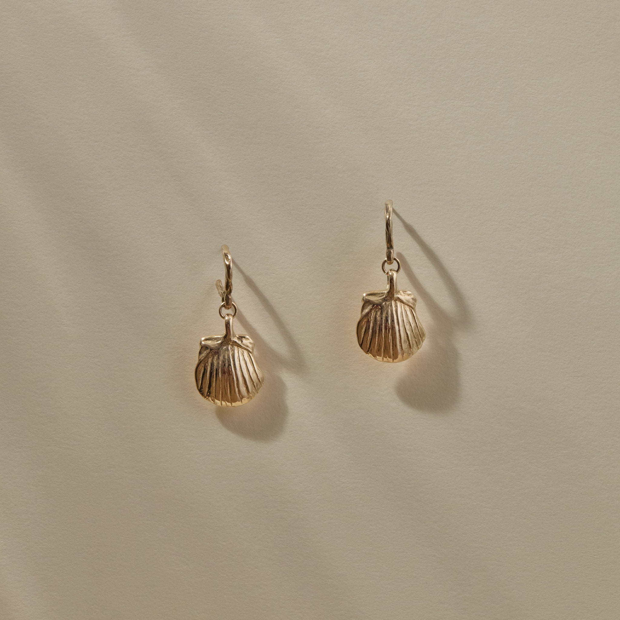 Elysian Shell Hoops | Gold