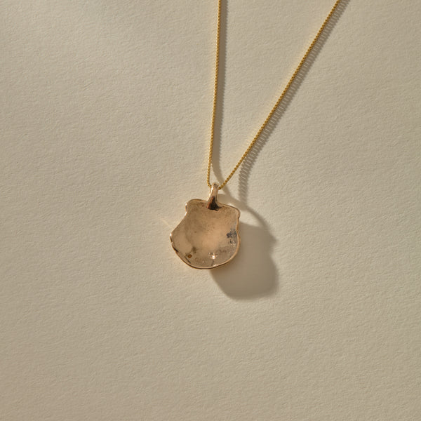 Elysian Shell Necklace | Bronze